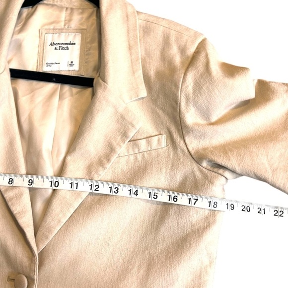 Abercrombie & Fitch Women's Cropped Short Sleeve Linen Blend Neutral Blazer- Med - Picture 12 of 13